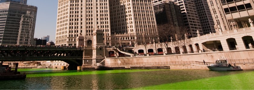 V Chicagu vsako leto reko obarvajo zeleno za praznovanje dneva svetega Patrika