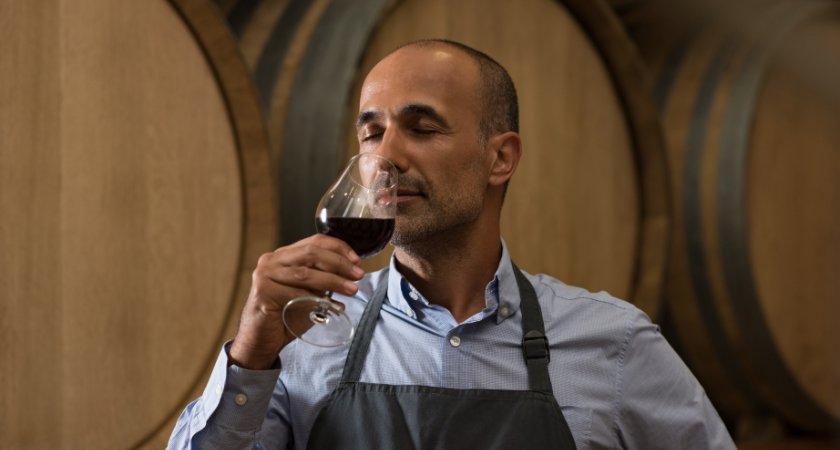 Prepoznavanje dobrega vina je lahko izziv, zlasti za tiste, ki niso pogosto v stiku z vini.