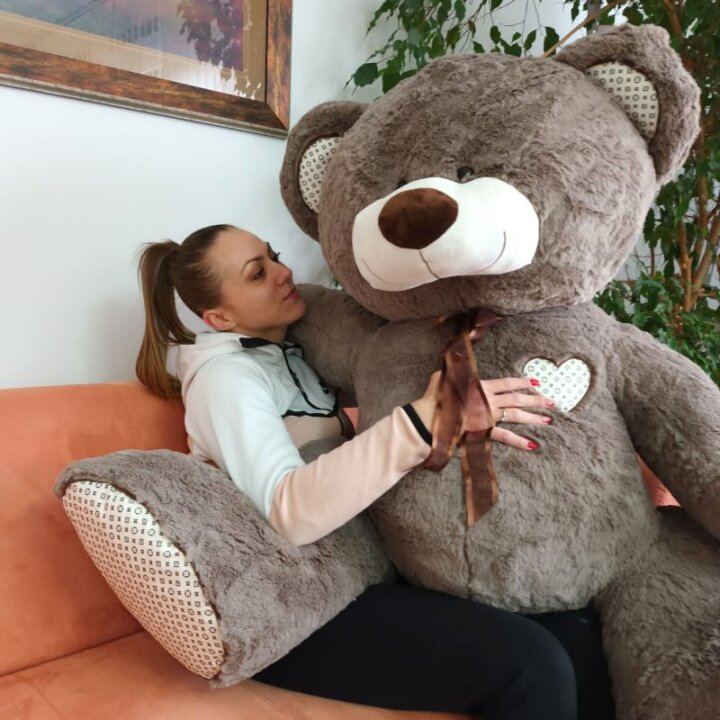 VELIKI PLIŠASTI MEDVEDEK S PENTLJO 100 CM