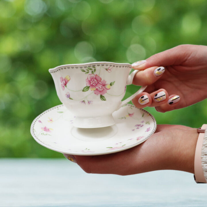 SKODELICE ZA KAVO S KROŽNIČKI 6/1 PORCELAN 200 mL - CVETLIČNI DEKOR