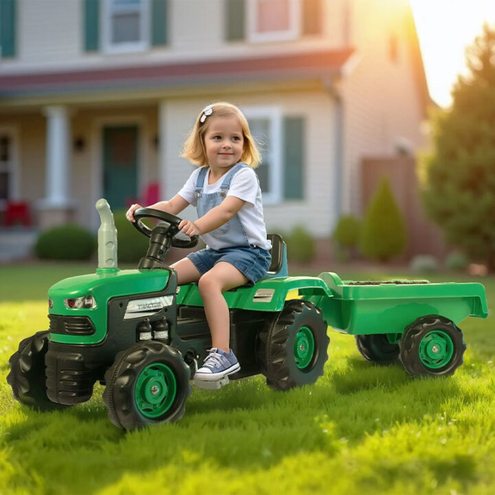 TRAKTOR S PRIKOLICO NA PEDALA