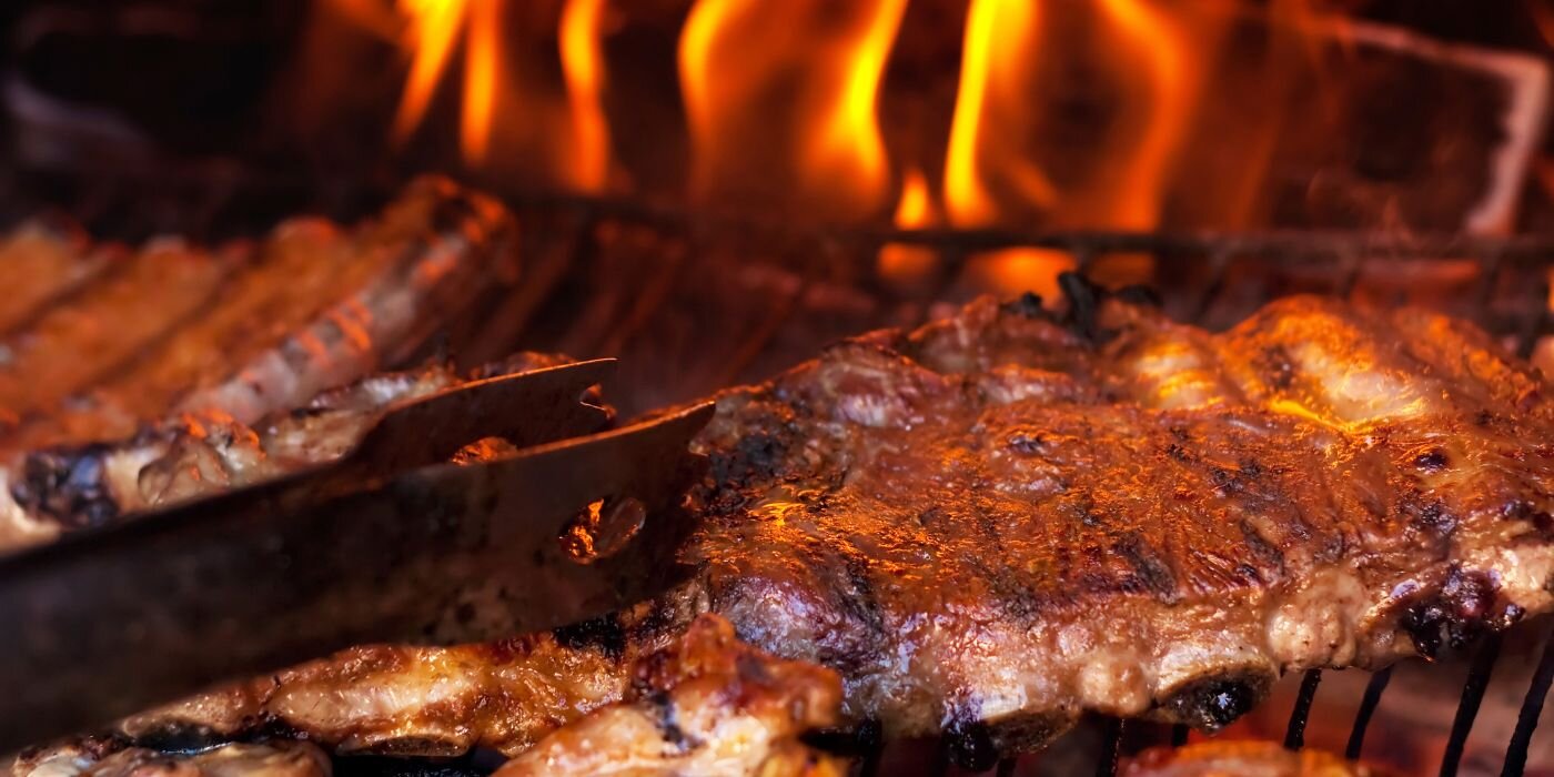 Okusna bbq rebrca z žara - Popoln žar doma! Okusna bbq rebrca z žara - Popoln žar doma!